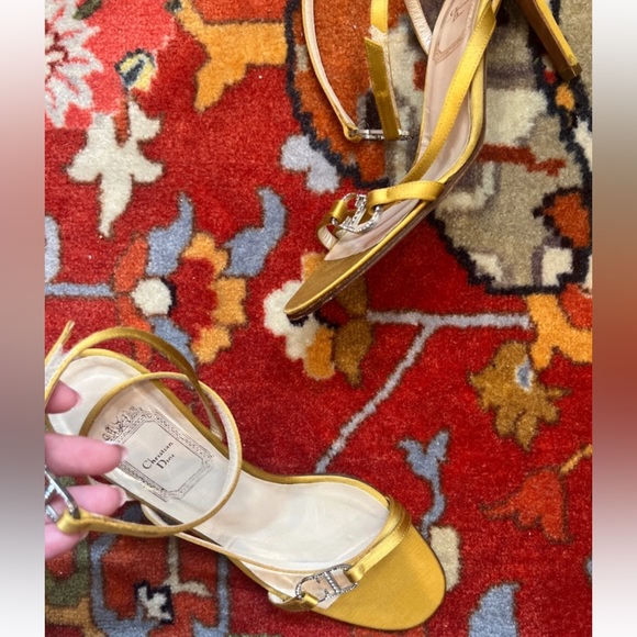 RARE Christian Dior Gold Satin Stiletto Heels 👠 - Picture 3 of 9